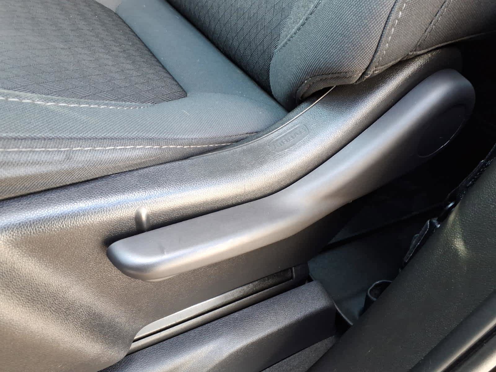 Used 2020 Chevrolet Silverado 1500 LT image 11