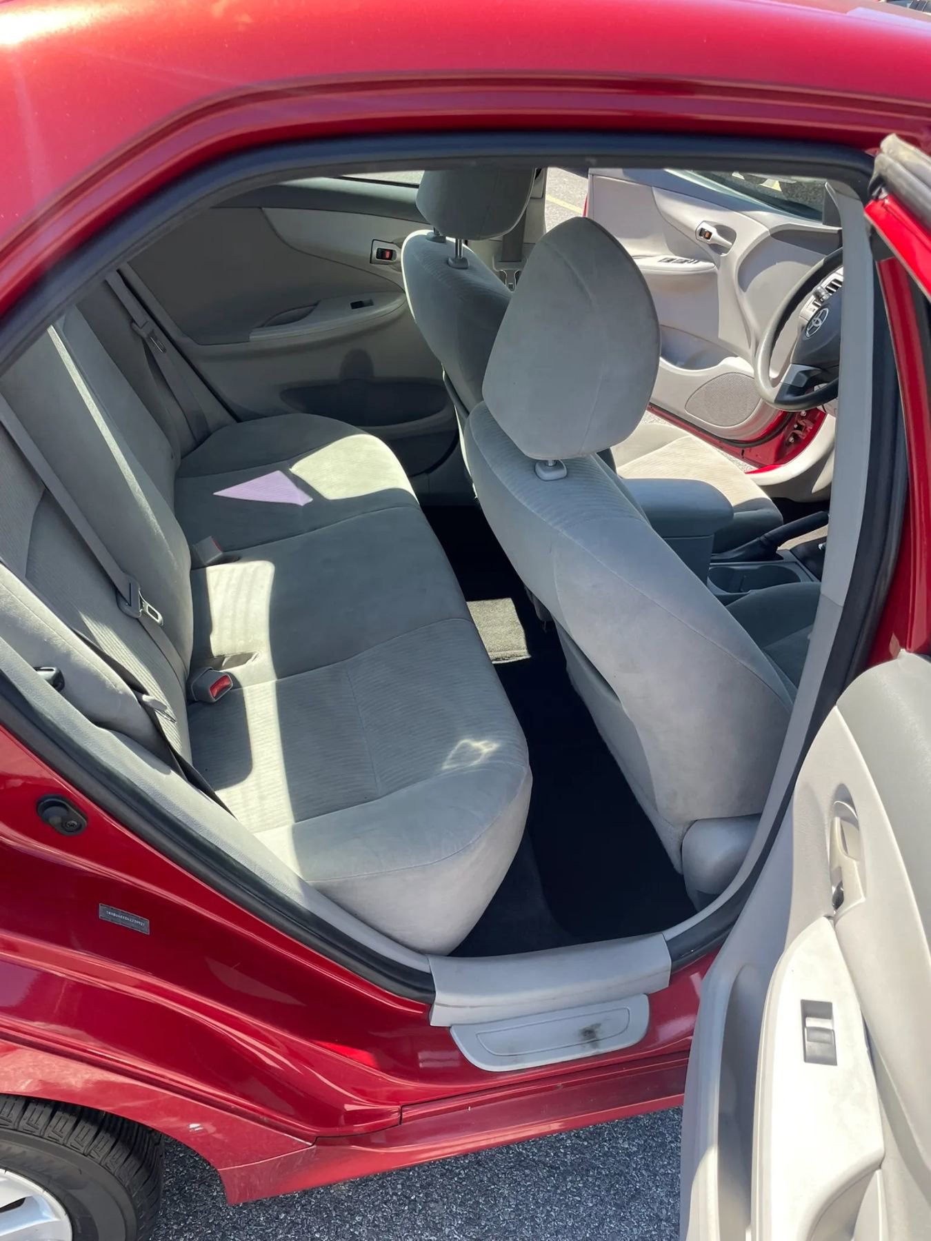 Used 2010 Toyota Corolla LE FWD image 33