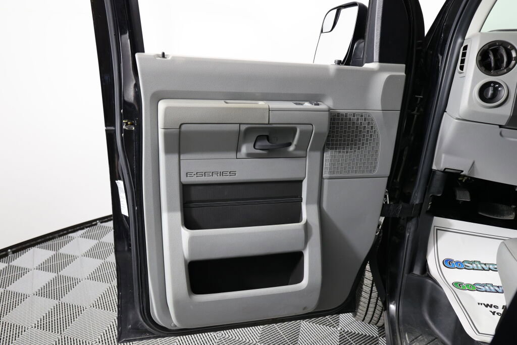 Used 2014 Ford E-150 and Econoline 150 w/ Power Group RWD image 12