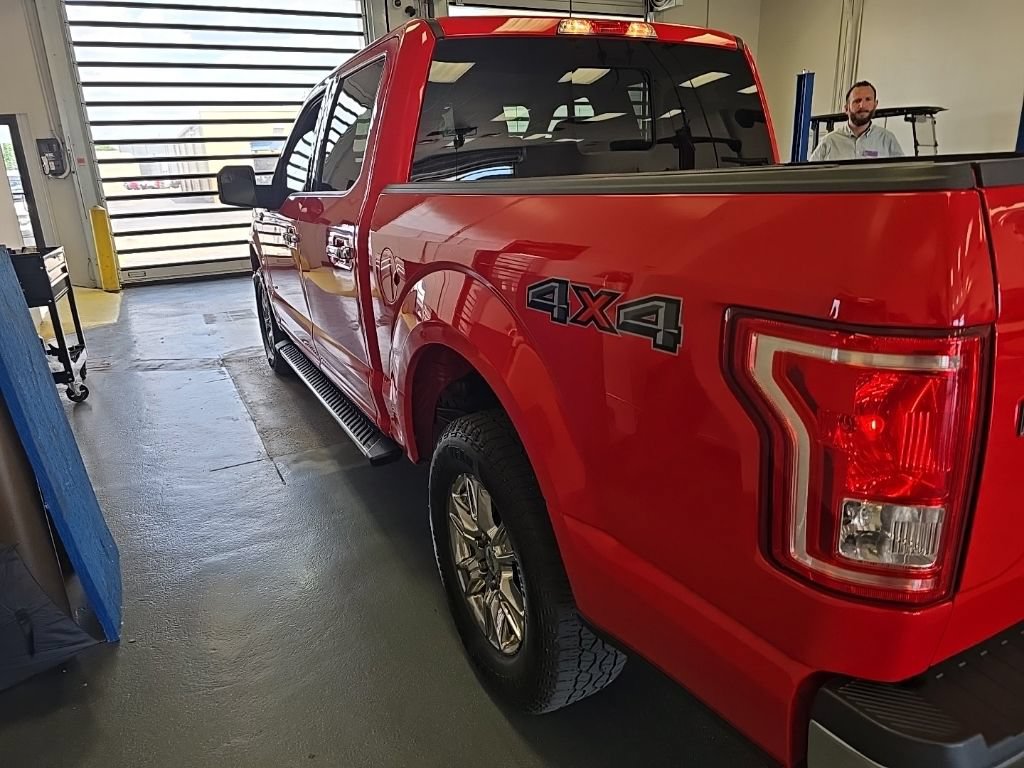Used 2015 Ford F150 XLT w/ Equipment Group 302A Luxury AWD/4WD image 3