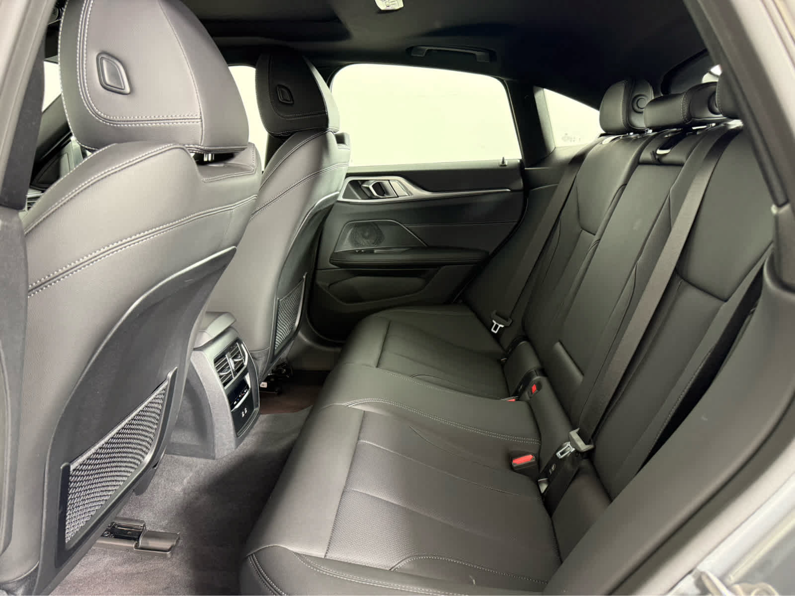 Used 2023 BMW i4 eDrive35 RWD image 12