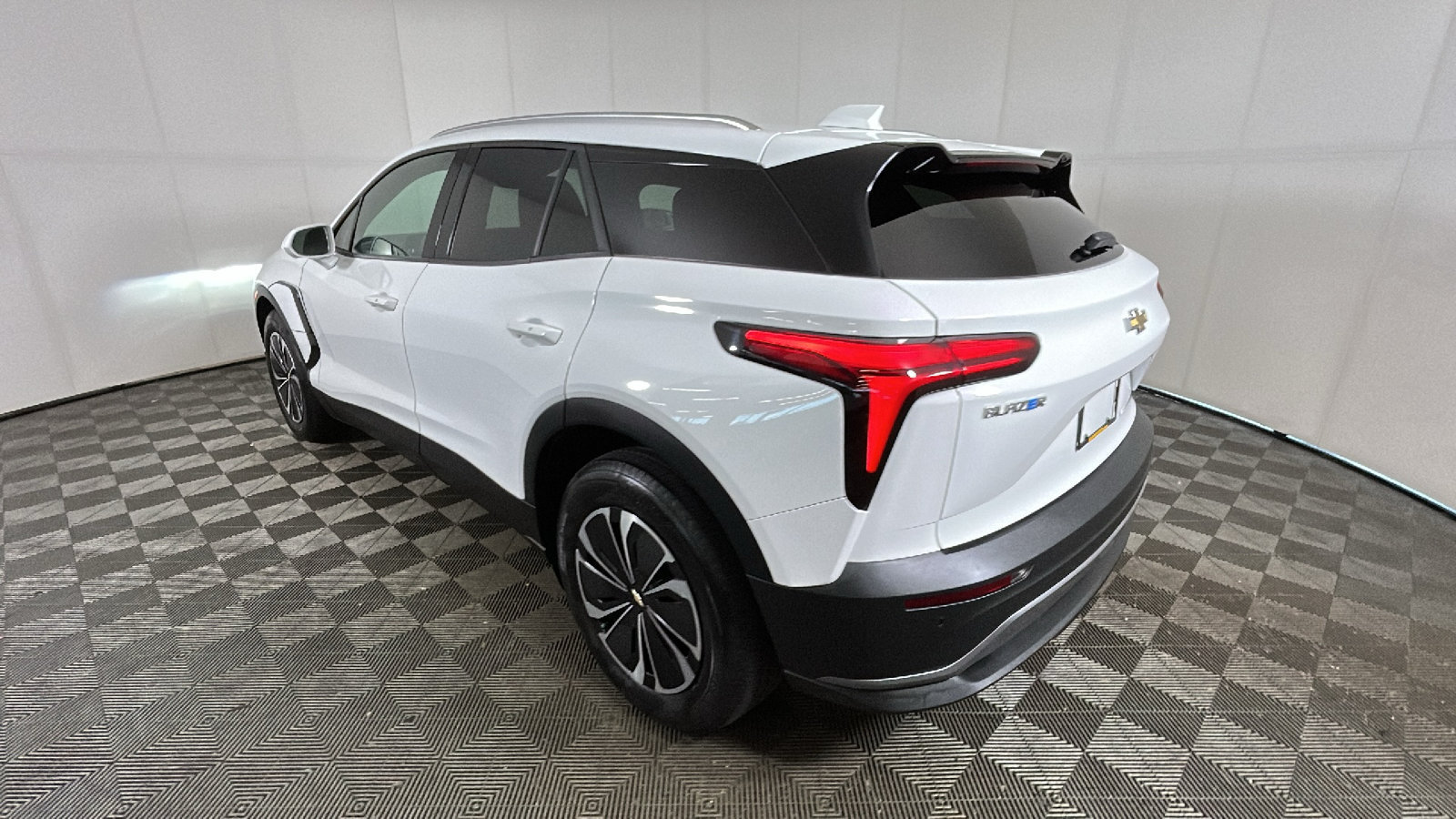 Used 2024 Chevrolet Blazer EV LT AWD/4WD image 5