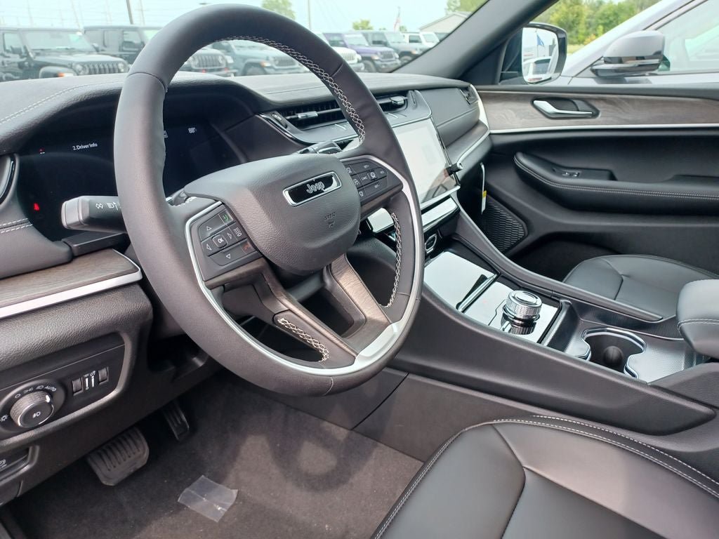 New 2026 Jeep Grand Cherokee L Limited AWD/4WD image 11