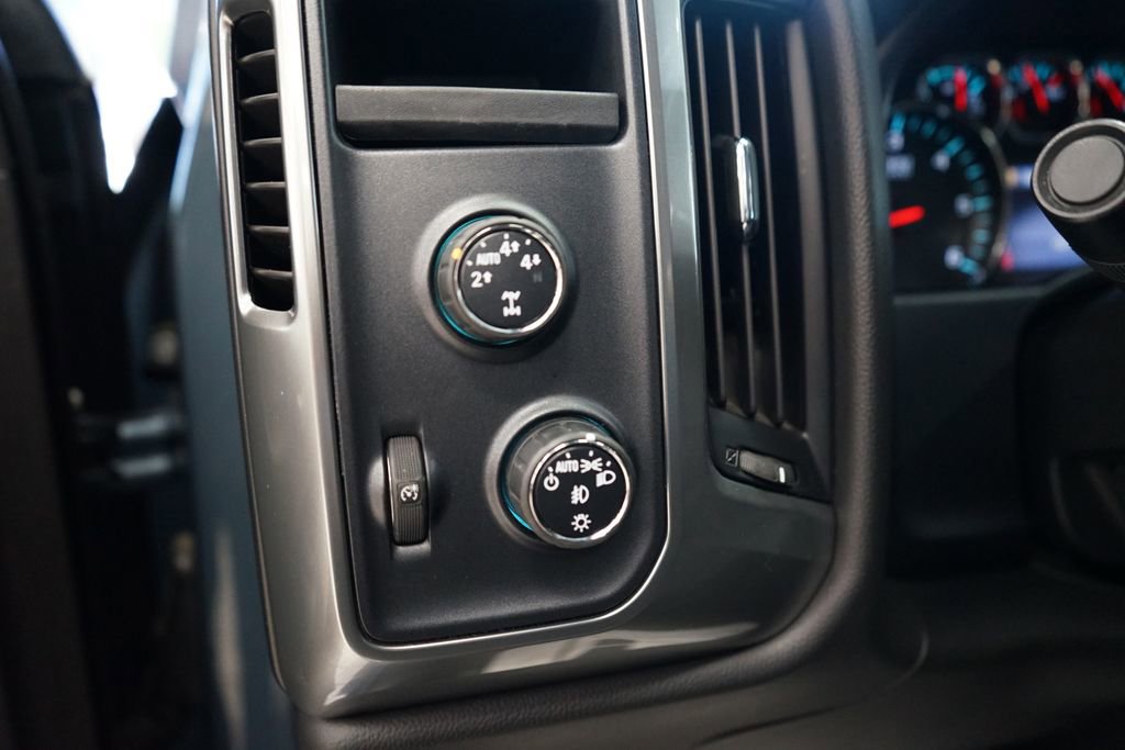 Used 2014 Chevrolet Silverado 1500 LT w/ LT Convenience Package AWD/4WD image 28