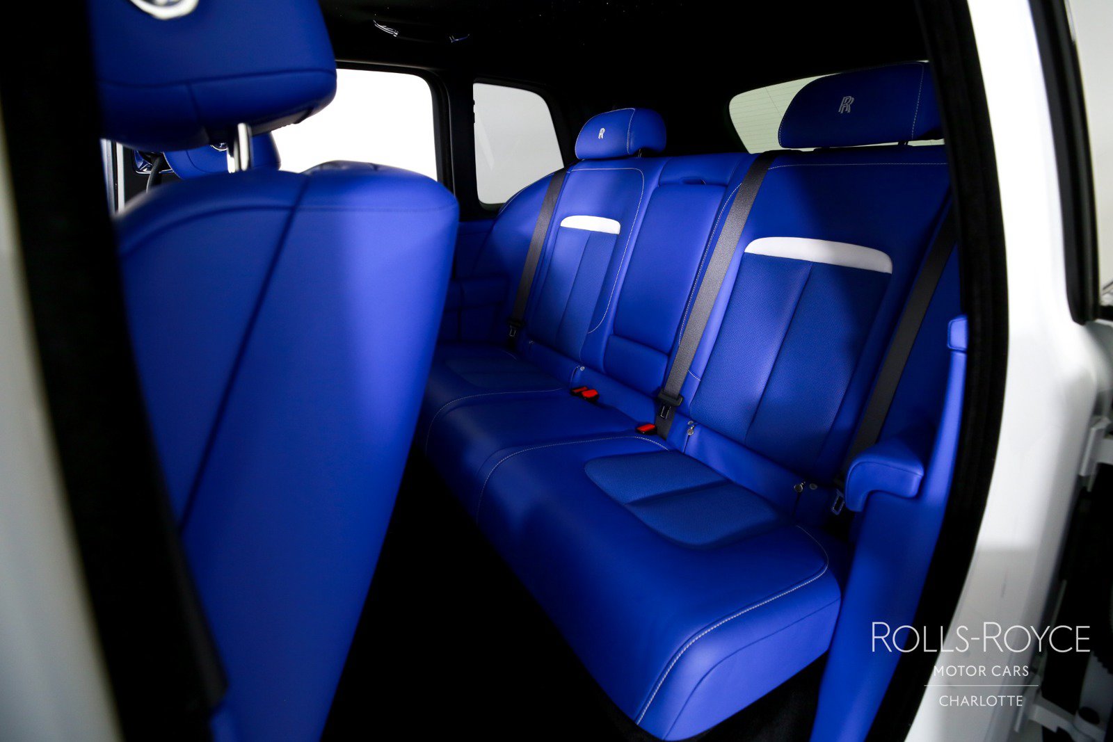 Used 2024 Rolls-Royce Cullinan AWD/4WD image 19