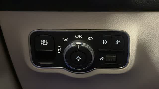 Certified 2026 Mercedes-Benz GLB 250 4MATIC image 18