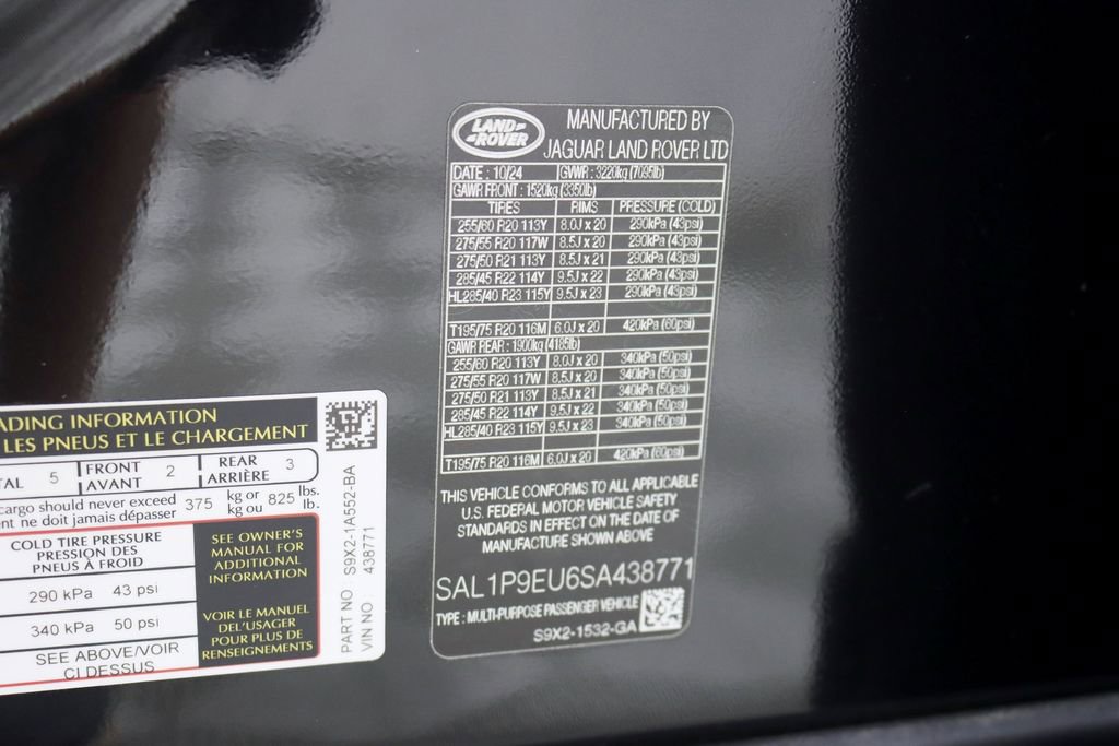 Used 2025 Land Rover Range Rover Sport SE AWD/4WD image 40