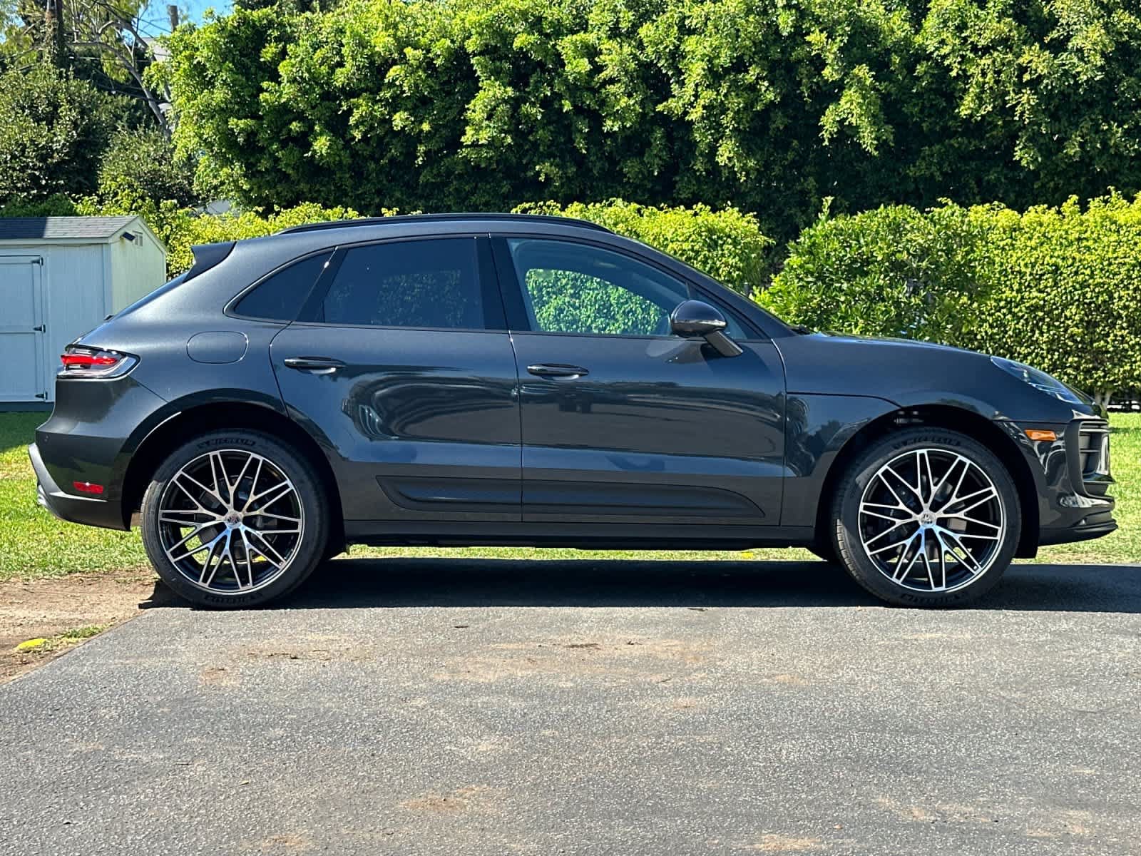 New 2026 Porsche Macan AWD/4WD image 9