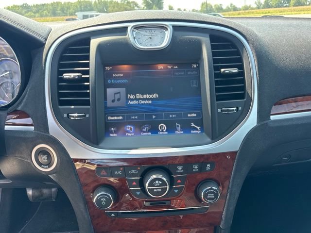 Used 2014 Chrysler 300 RWD image 19