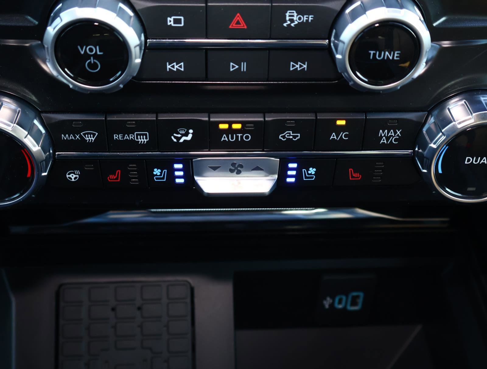 Used 2026 Ford F350 Lariat image 28