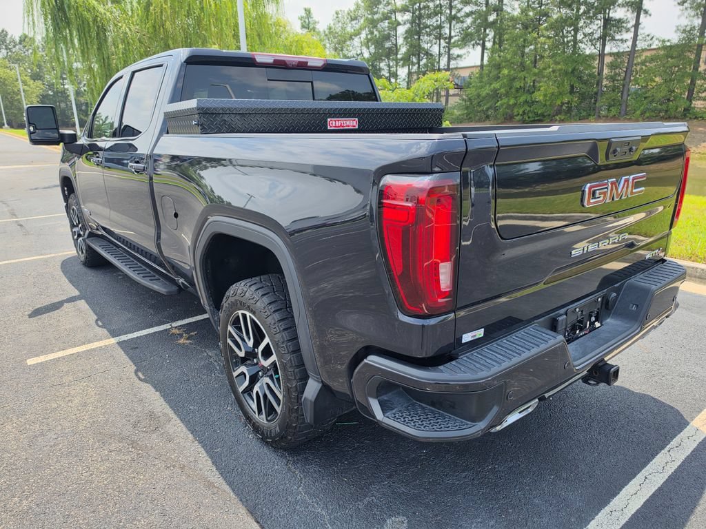Used 2024 GMC Sierra 1500 AT4 w/ Technology Package AWD/4WD image 9
