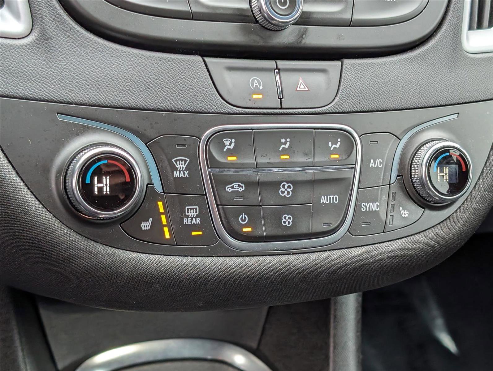 Used 2024 Chevrolet Malibu LT image 26