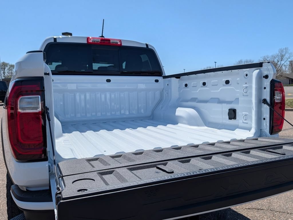 New 2026 GMC Canyon AT4 w/ Technology Plus Package AWD/4WD image 27