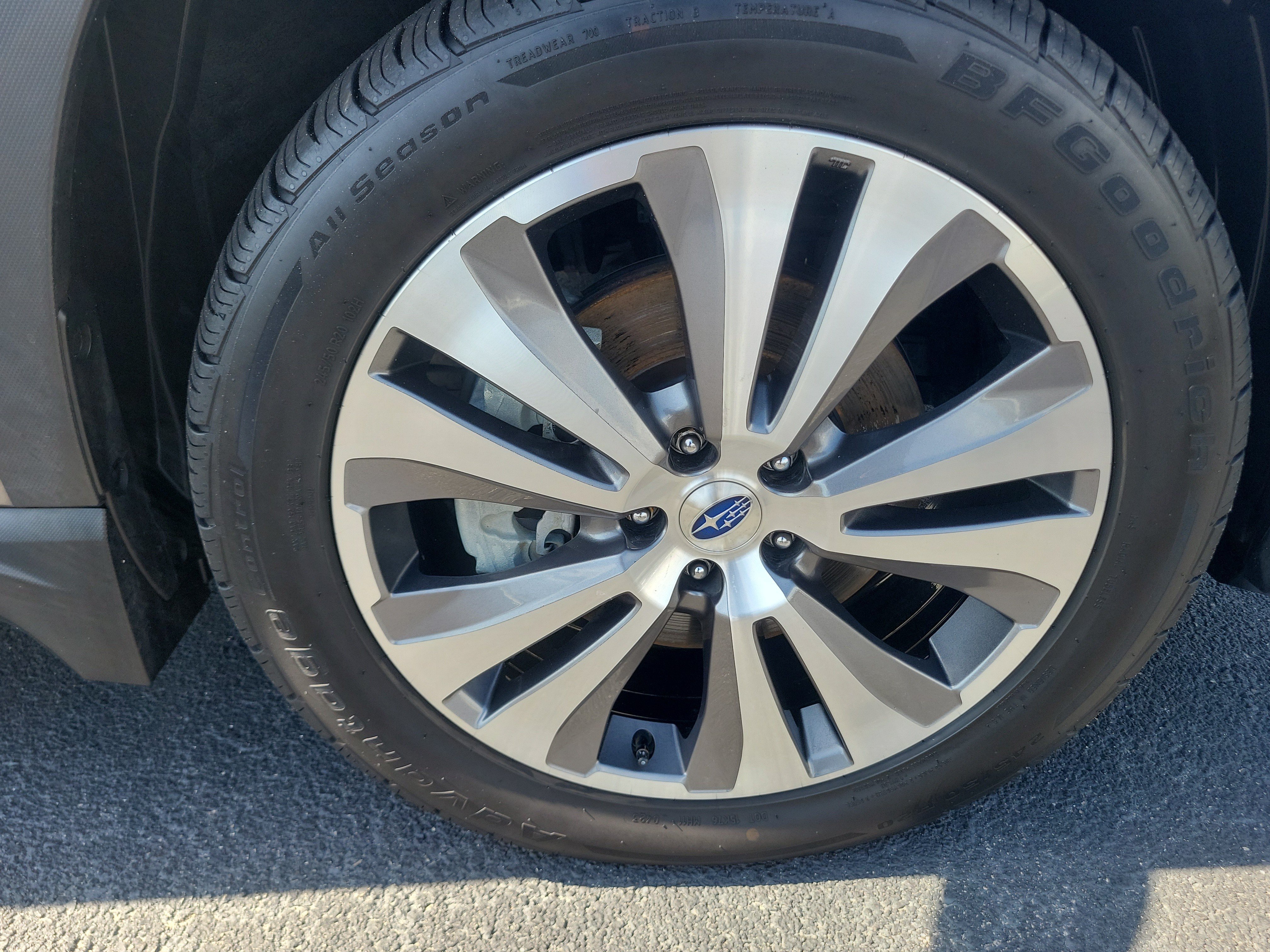 Used 2022 Subaru Ascent Limited w/ Technology Package AWD/4WD image 9