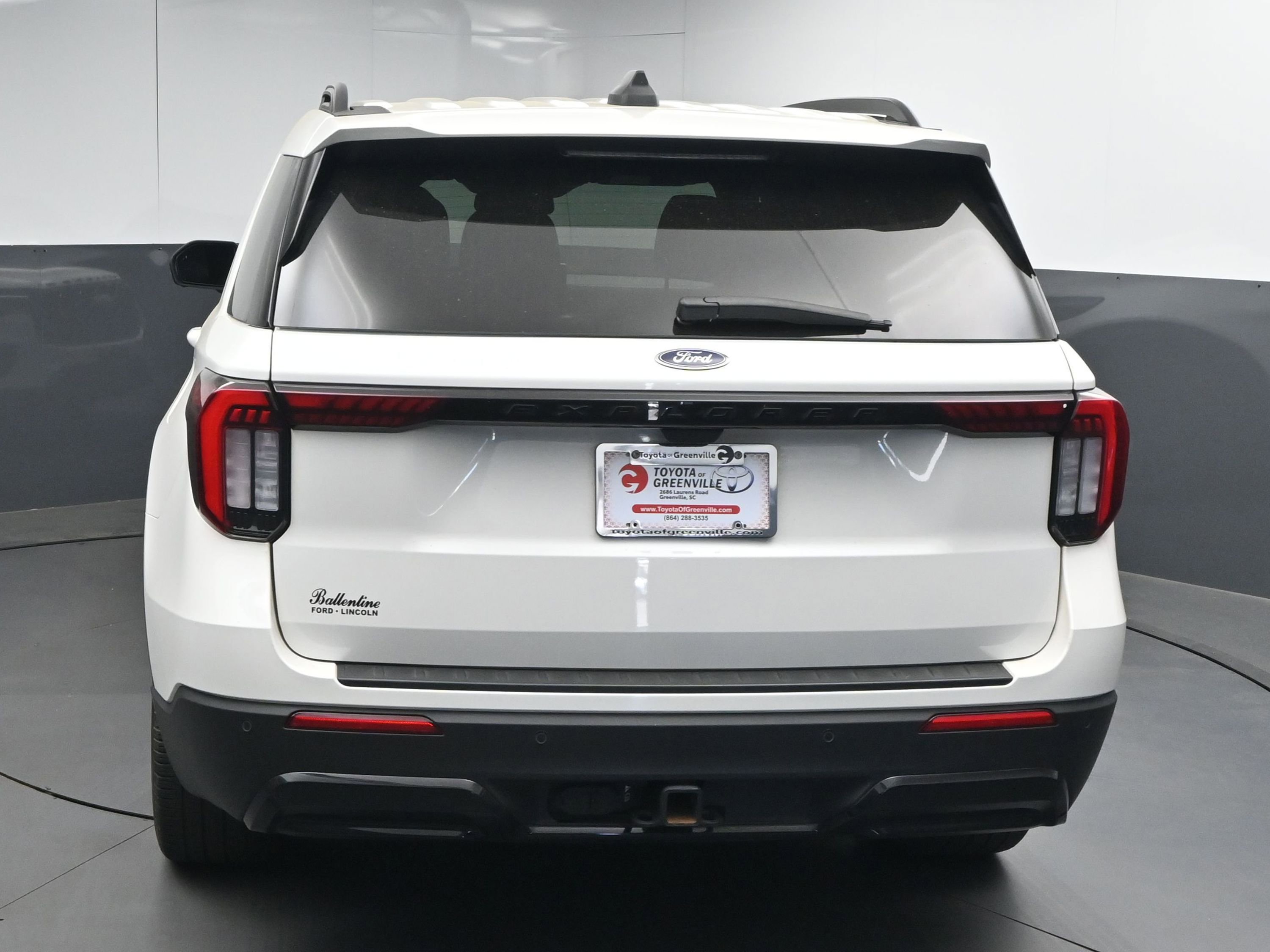 Used 2025 Ford Explorer ST-Line w/ Premium Package RWD image 7