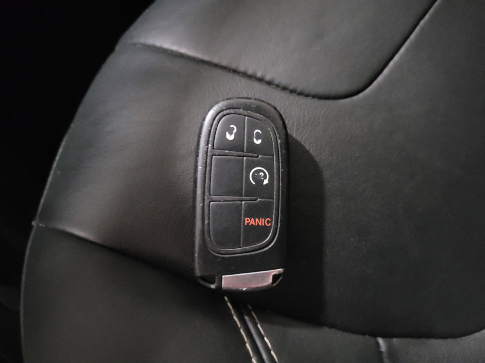 Used 2015 Jeep Cherokee Limited AWD/4WD image 32