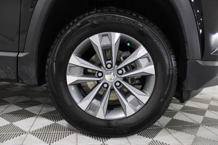 Used 2025 Chevrolet Equinox LT AWD/4WD image 43