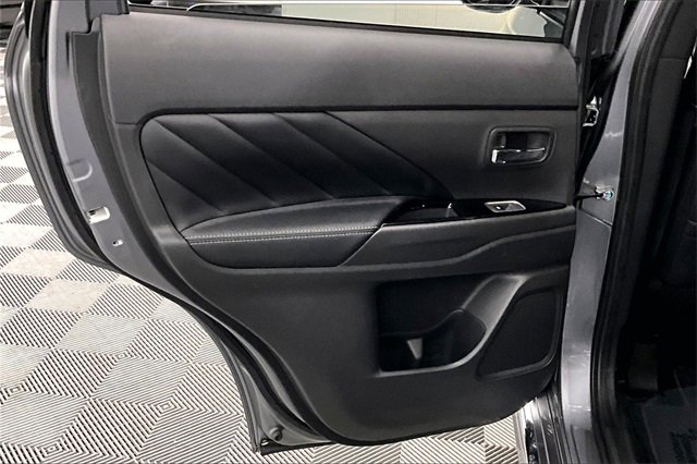 Used 2022 Mitsubishi Outlander SEL image 18