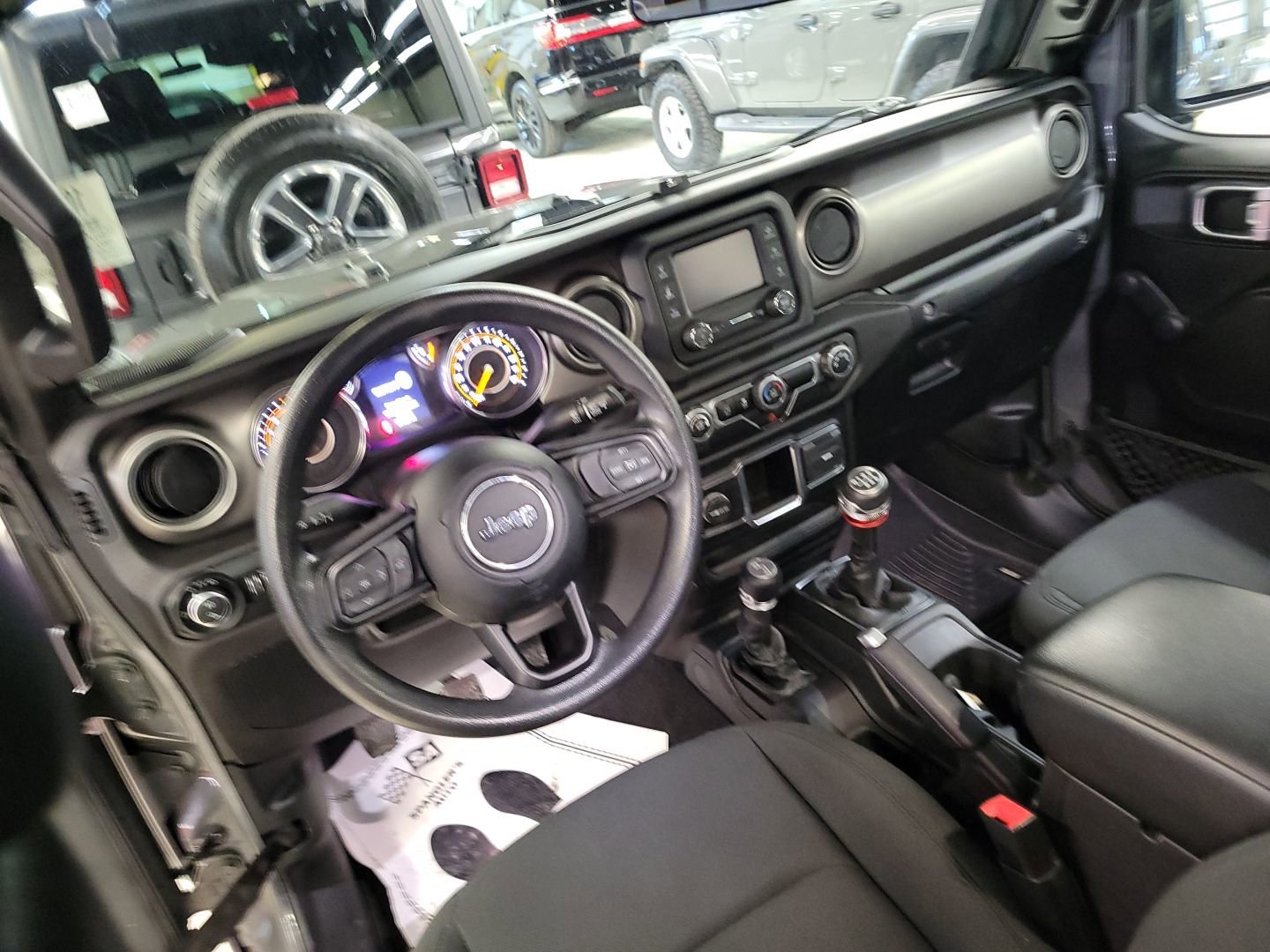 Used 2021 Jeep Gladiator Sport image 7