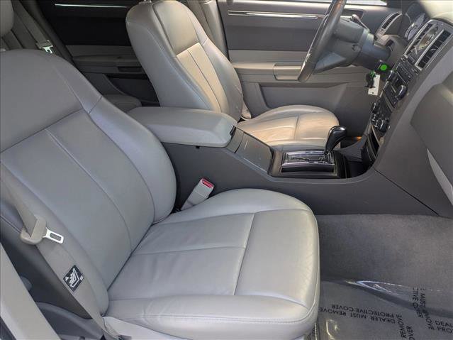 Used 2007 Chrysler 300 Touring L image 17