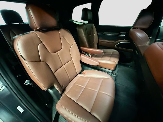 Used 2023 Kia Telluride EX w/ EX Captain's Chair Package image 30