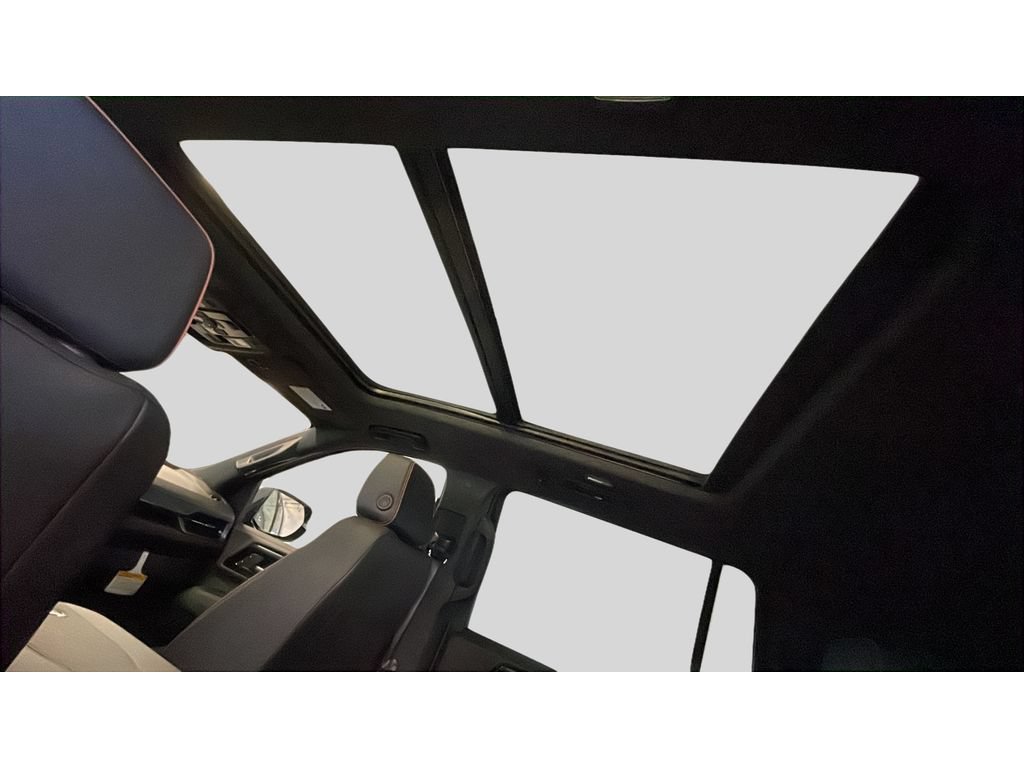 New 2026 GMC Yukon XL AT4 w/ AT4 Premium Package AWD/4WD image 16