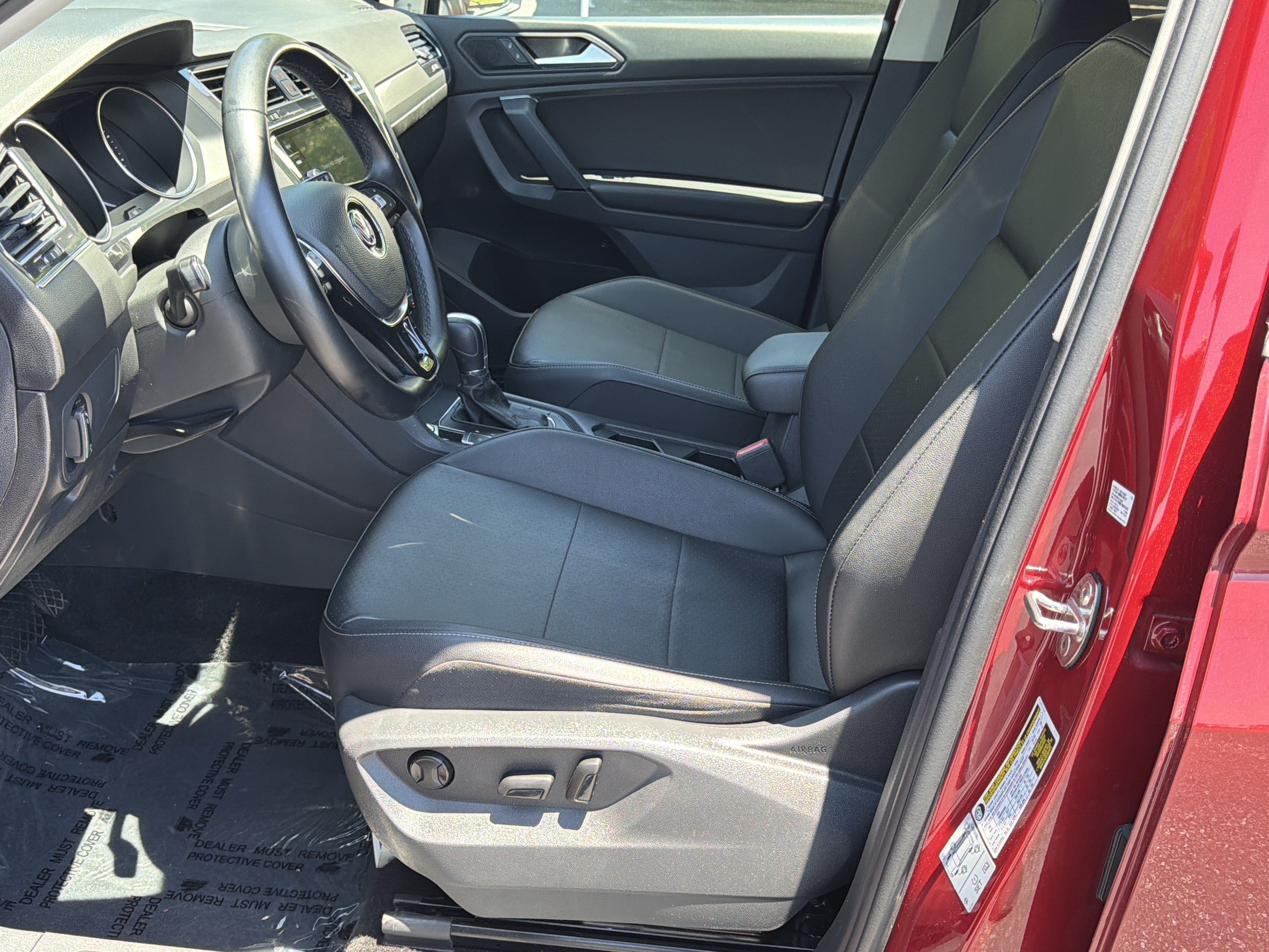 Used 2019 Volkswagen Tiguan SE FWD image 9