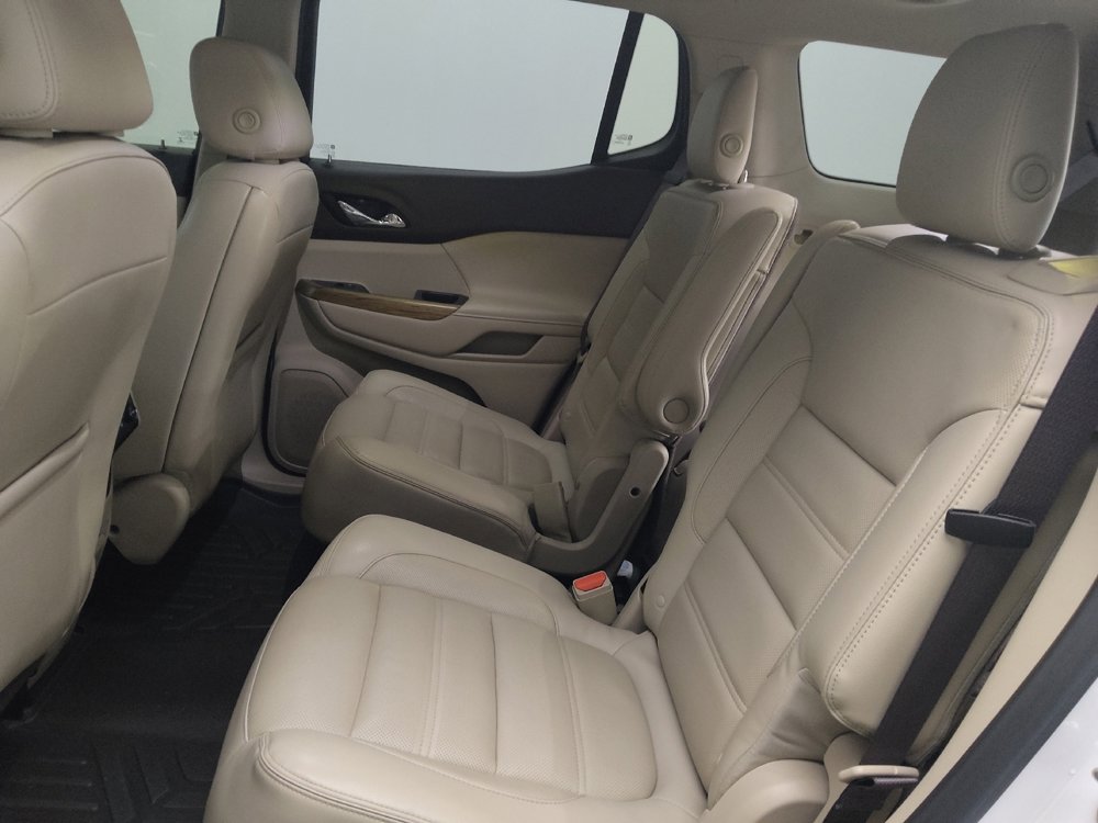 Used 2017 GMC Acadia Denali w/ Technology Package FWD image 18
