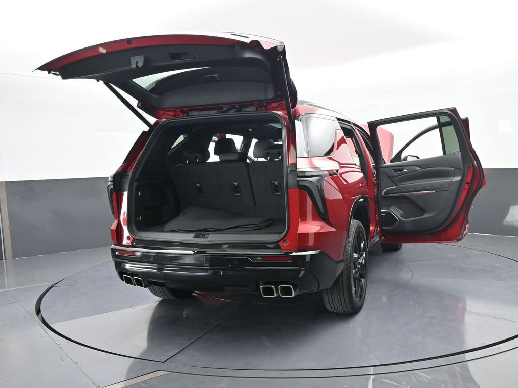 Used 2024 Chevrolet Traverse RS image 82