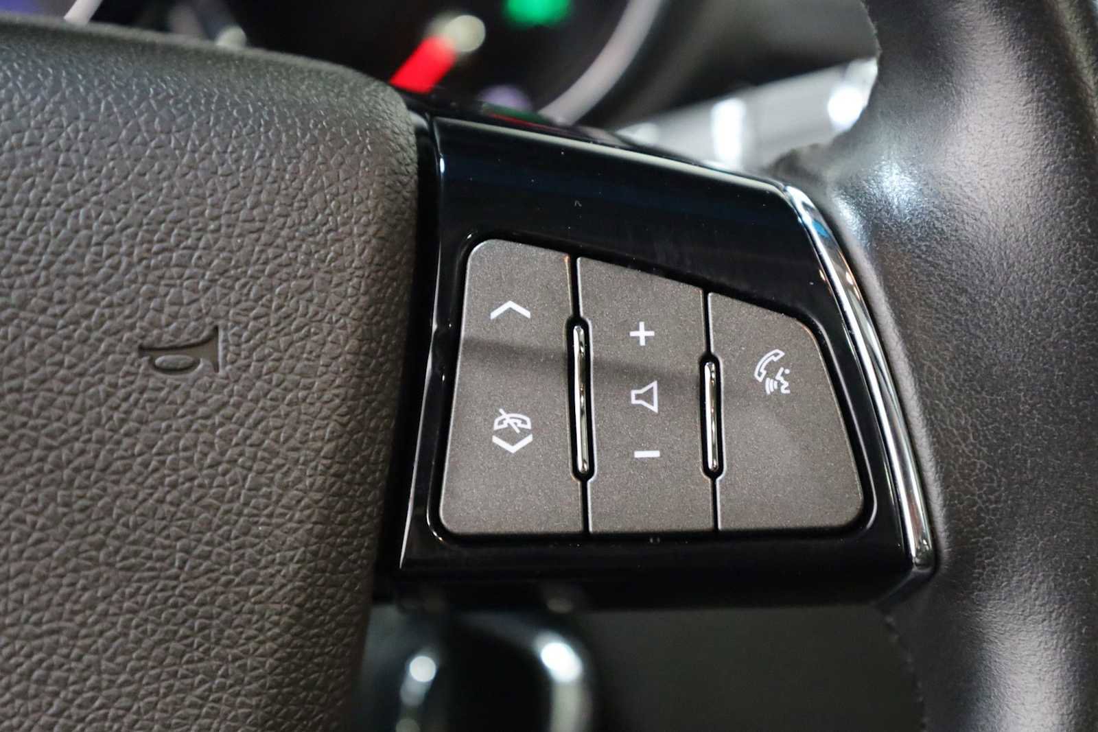 Used 2011 Cadillac CTS V w/ Wood Trim Package image 28