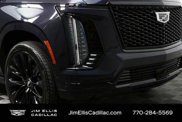 Used 2026 Cadillac Escalade ESV Platinum Sport AWD/4WD image 36