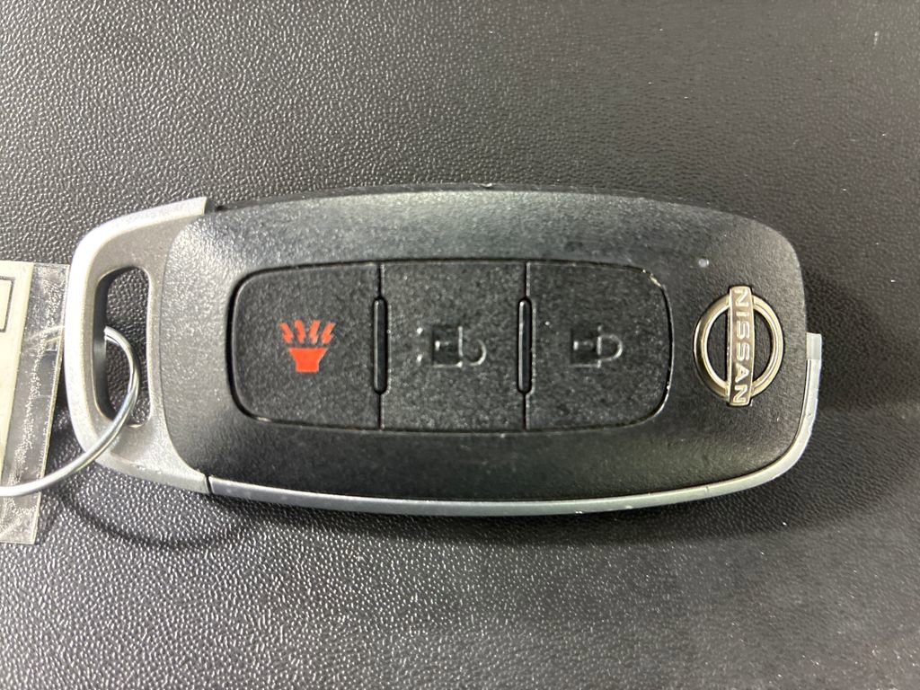 Used 2023 Nissan Rogue S AWD/4WD image 31