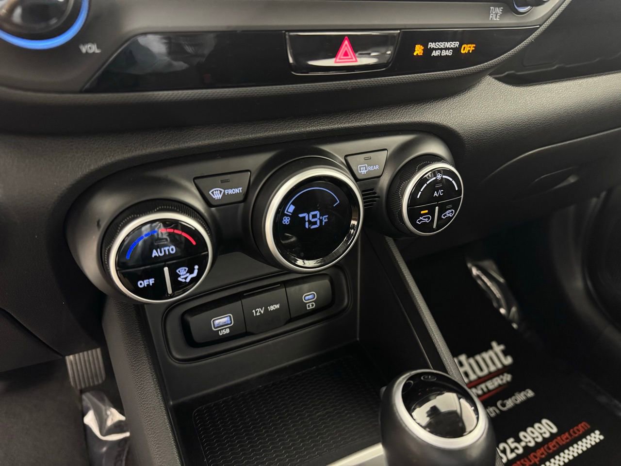 Used 2025 Hyundai Venue SEL image 17