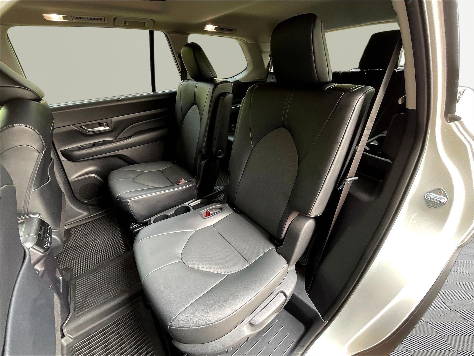 Certified 2024 Toyota Grand Highlander AWD image 22