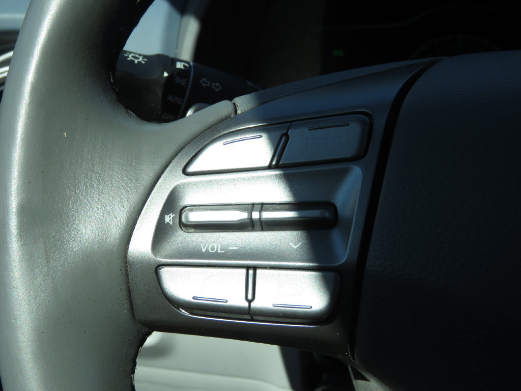 Used 2019 Hyundai Kona Limited w/ Cargo Package FWD image 21