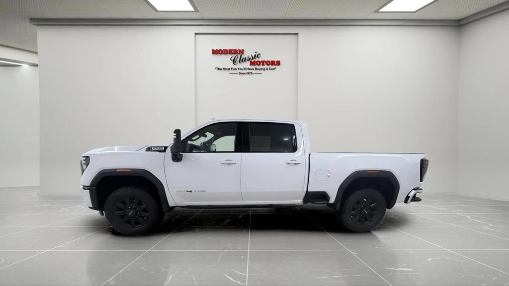 Used 2025 GMC Sierra 2500 AT4 AWD/4WD image 4