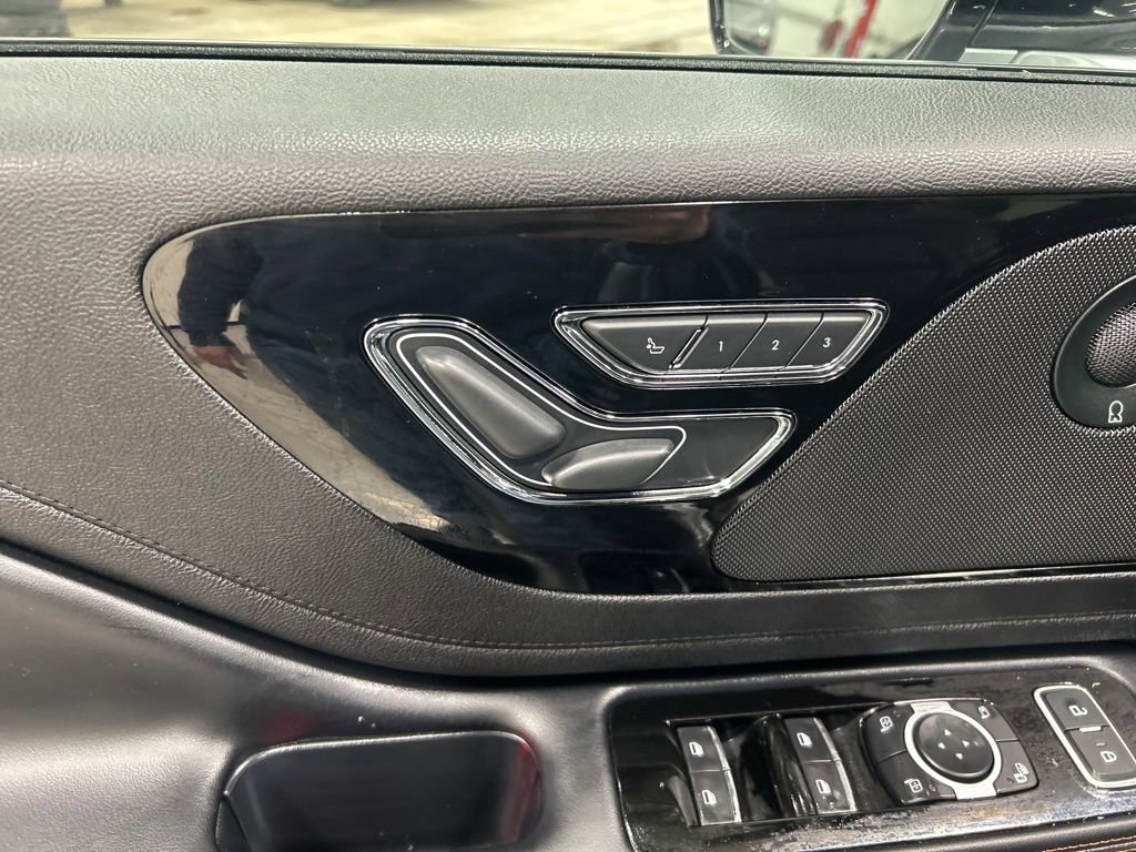 Certified 2020 Lincoln Aviator Reserve w/ Elements Package Plus image 14