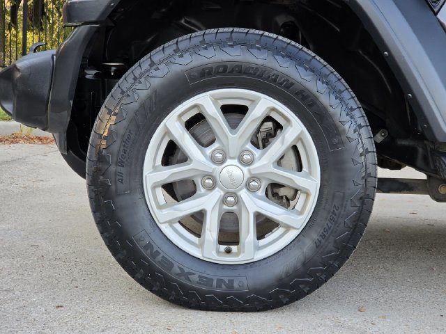 Used 2023 Jeep Wrangler Unlimited Sport AWD/4WD image 8