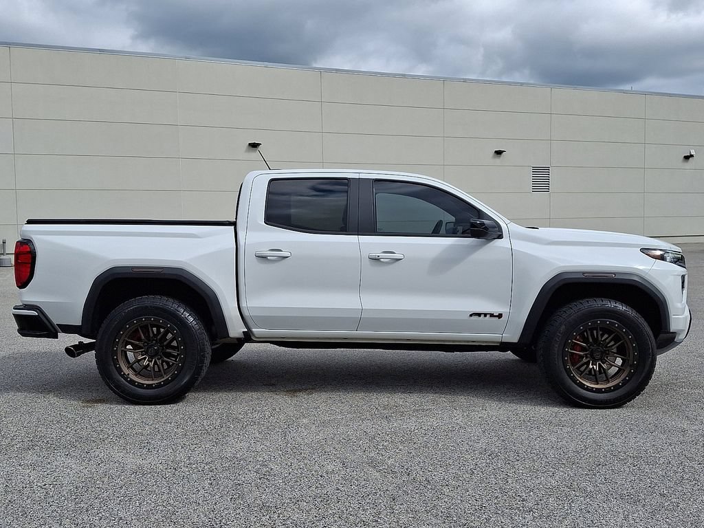 Used 2024 GMC Canyon AT4 w/ Technology Package AWD/4WD image 10