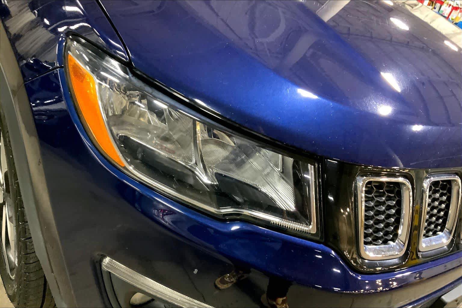 Used 2018 Jeep Compass Latitude w/ Popular Equipment Group AWD/4WD image 28