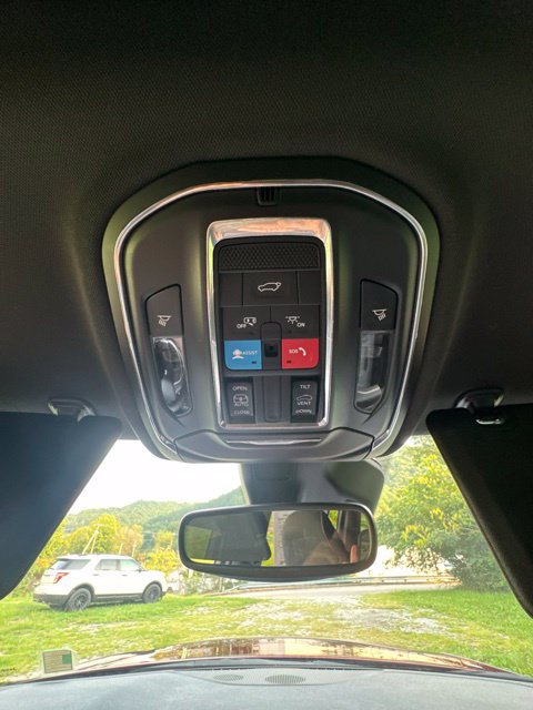 Used 2024 Jeep Grand Cherokee L Laredo w/ Luxury Tech Group I AWD/4WD image 22