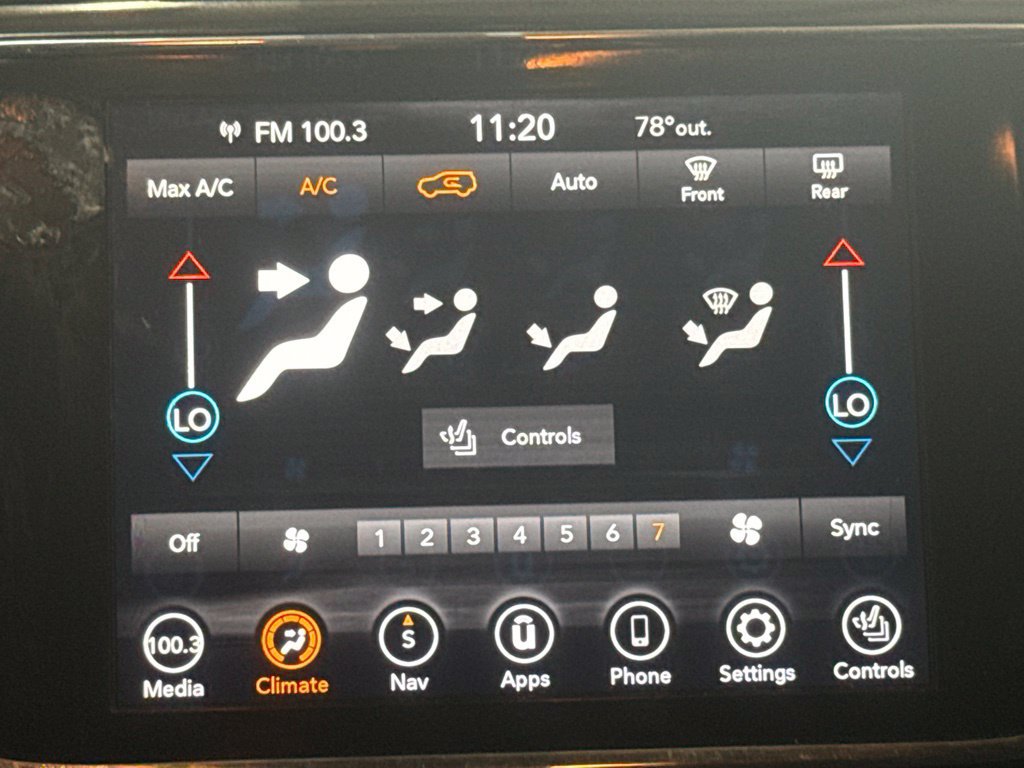 Used 2022 Jeep Grand Cherokee Limited AWD/4WD image 16