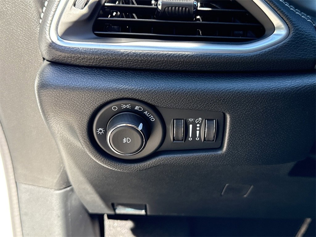 New 2026 Chrysler Pacifica Limited image 20