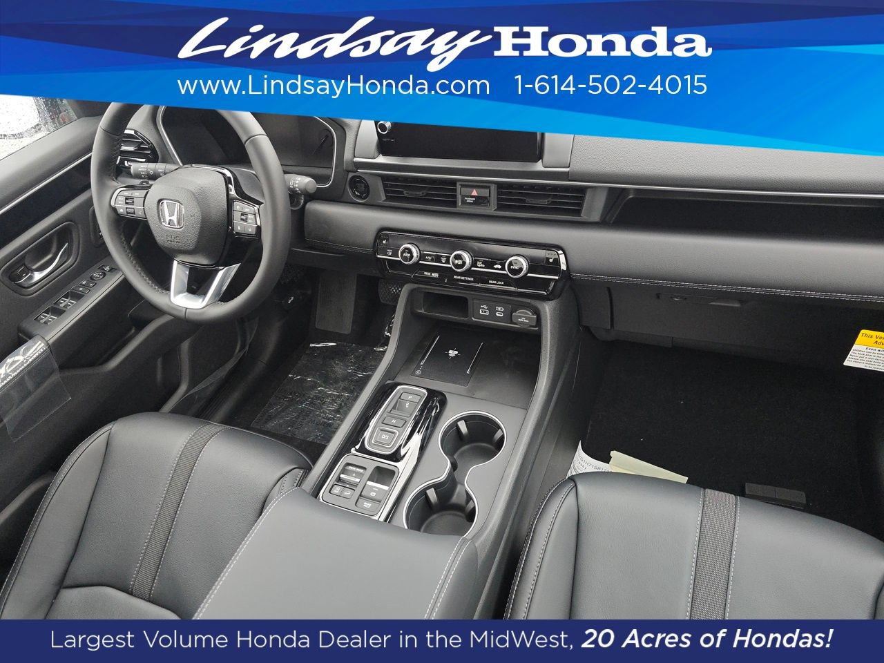 New 2025 Honda Pilot Touring image 5