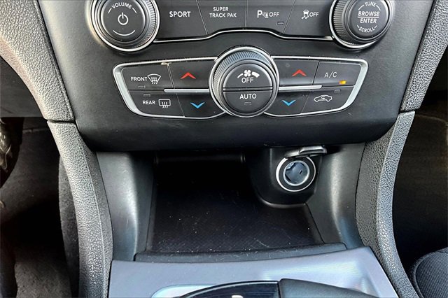 Used 2023 Dodge Charger SXT image 16