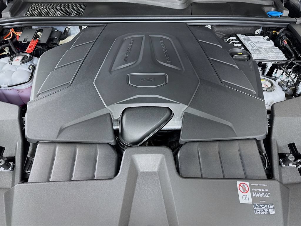 New 2026 Porsche Cayenne E-Hybrid AWD/4WD image 32