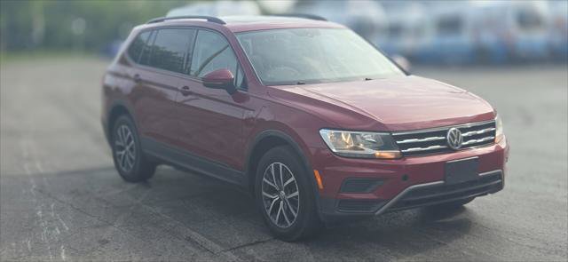 Used 2019 Volkswagen Tiguan SE w/ Panoramic Sunroof Package AWD/4WD image 9