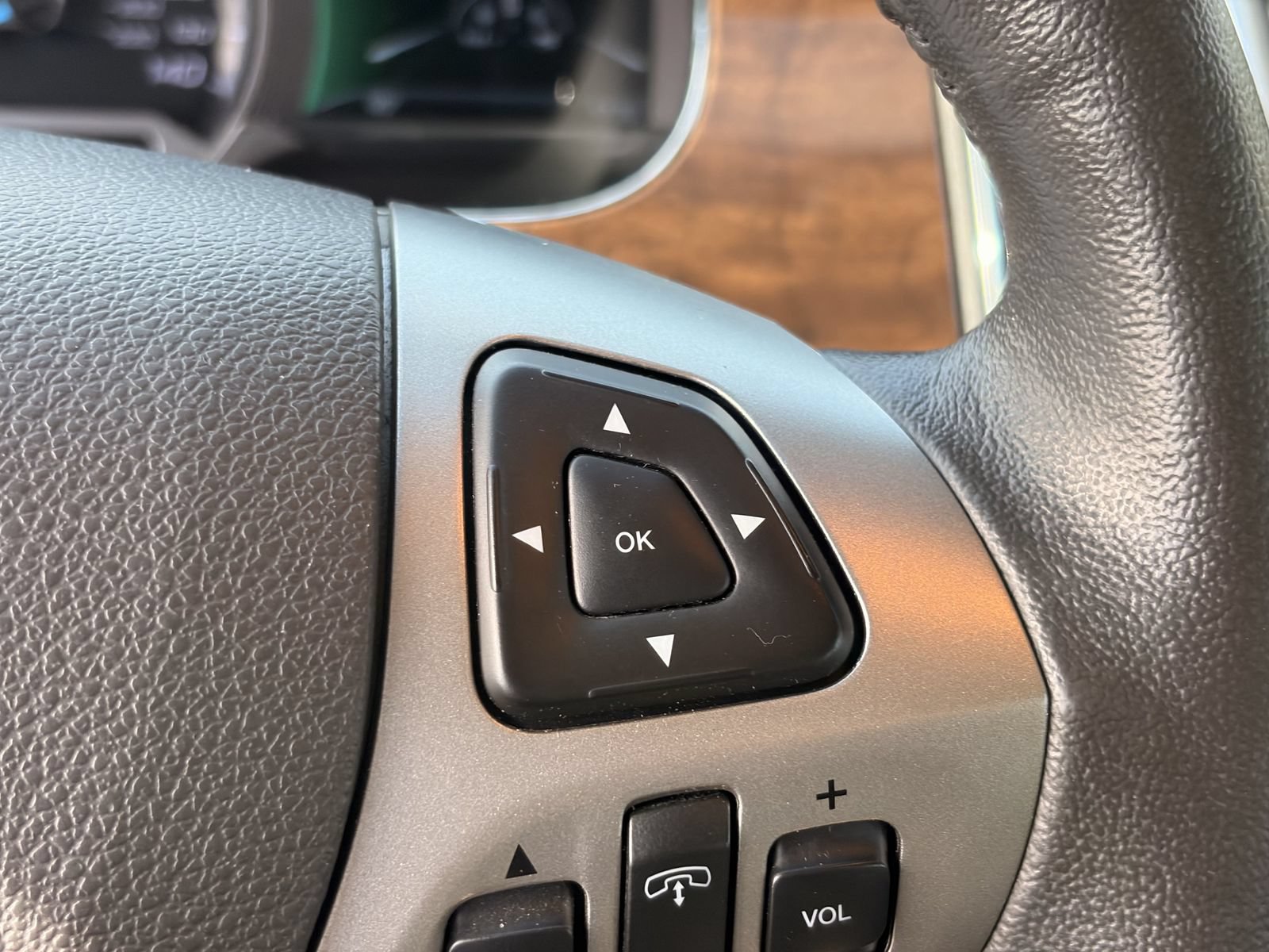 Used 2019 Ford Taurus Limited FWD image 32