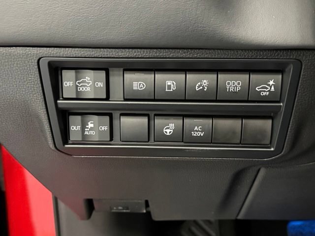 Used 2024 Toyota Tundra Platinum AWD/4WD image 17
