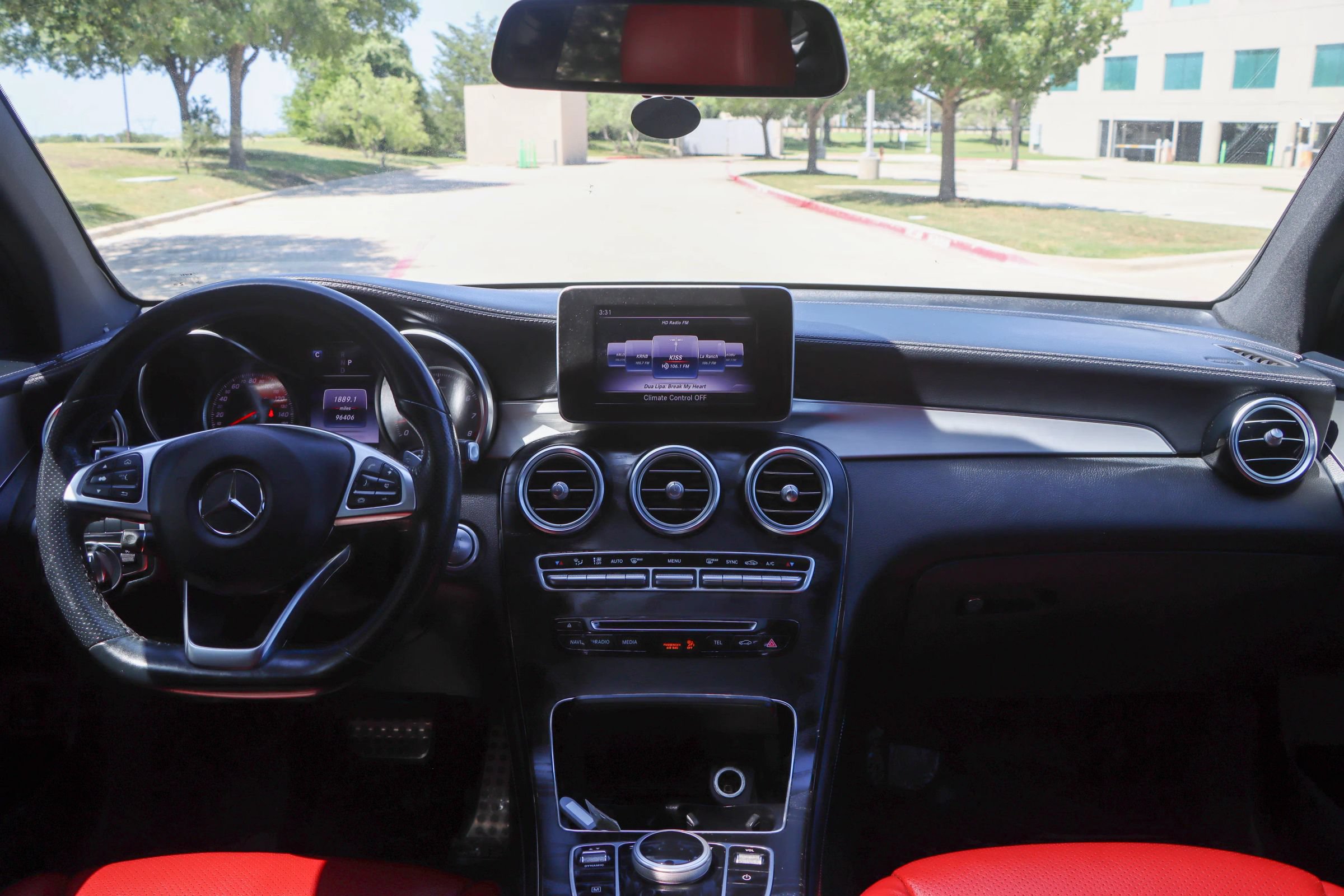 Used 2019 Mercedes-Benz GLC 300 4MATIC Coupe w/ AMG Line image 26